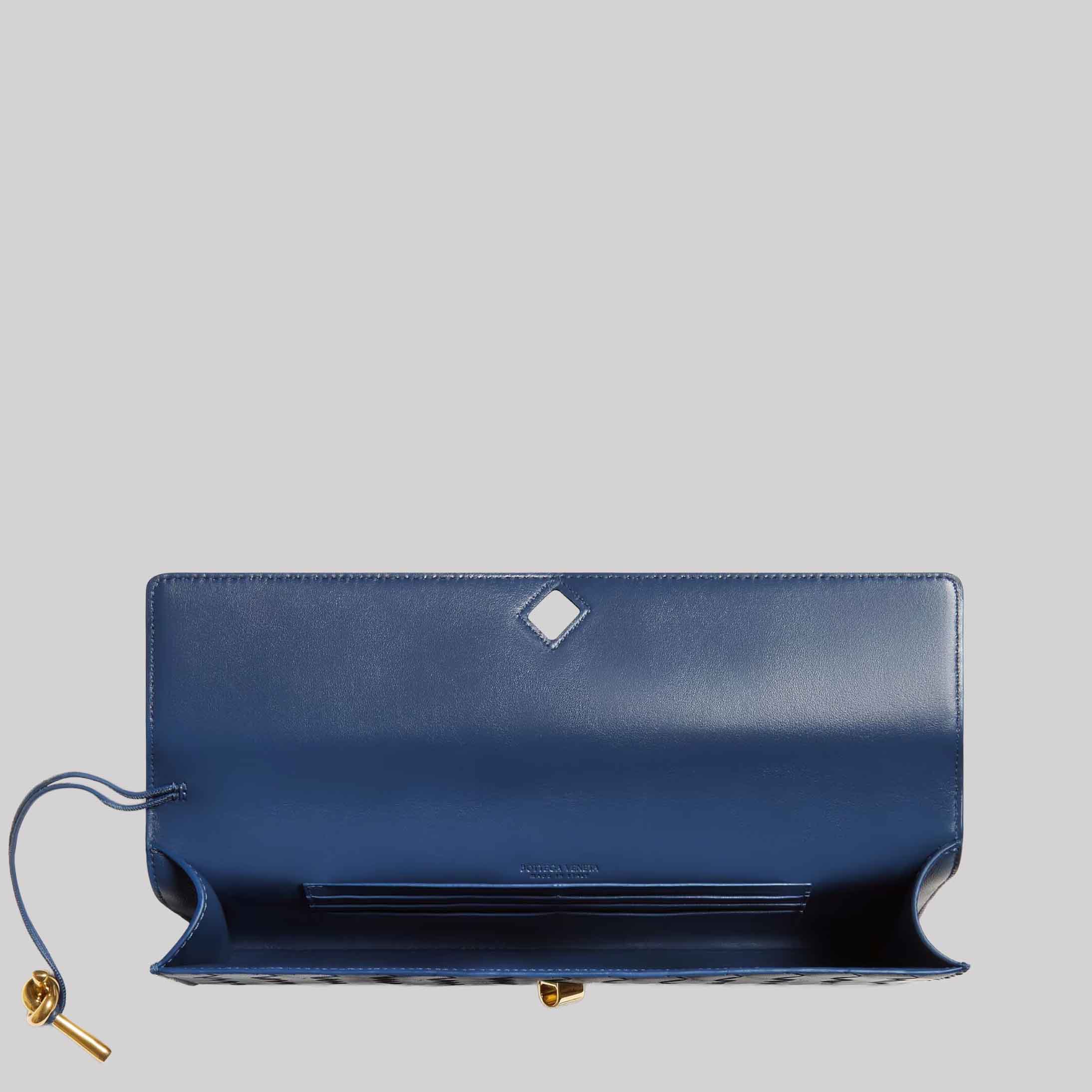 Andiamo Clutch