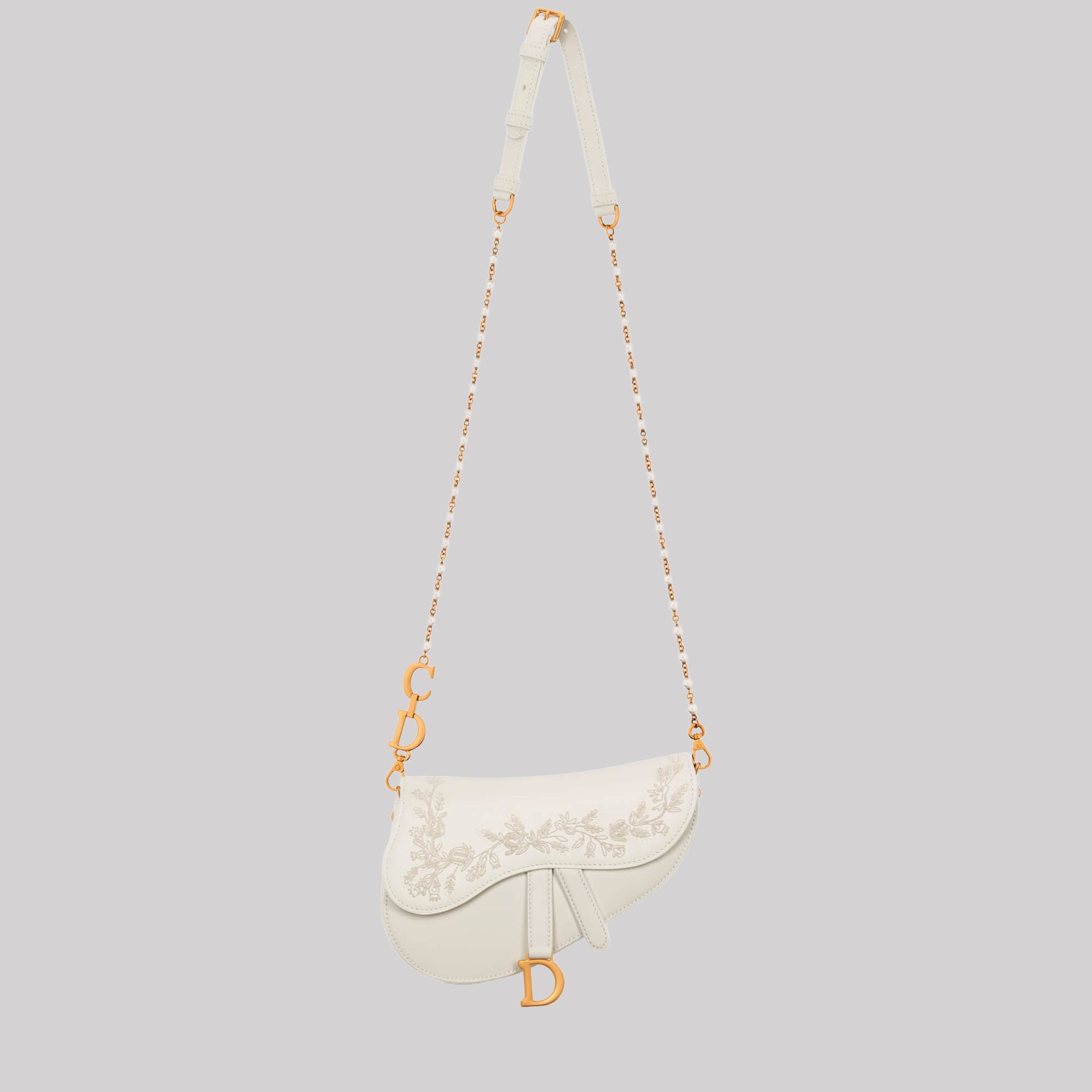 Small Saddle Bag With Chain