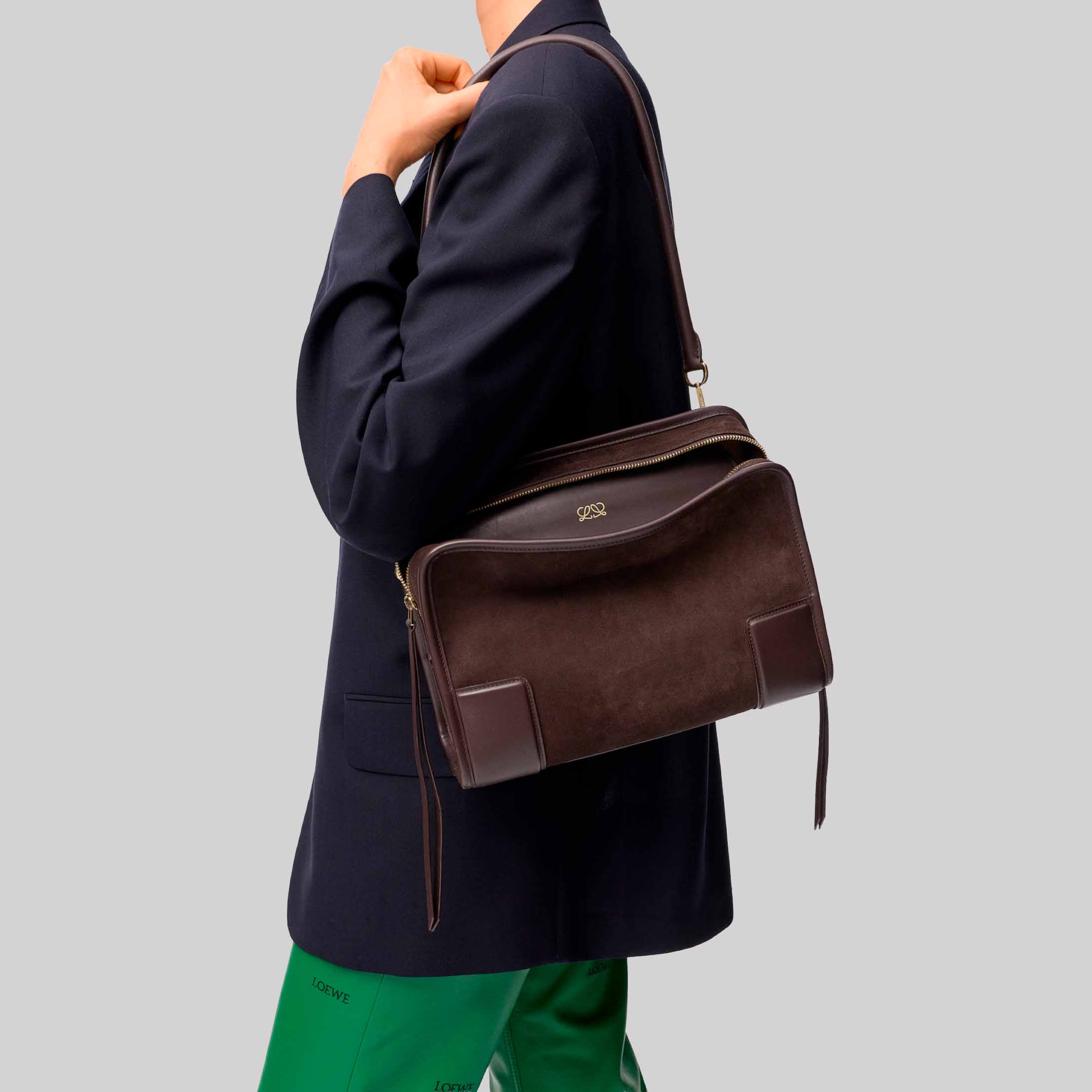 Medium Amazona 180 Bag In Suede