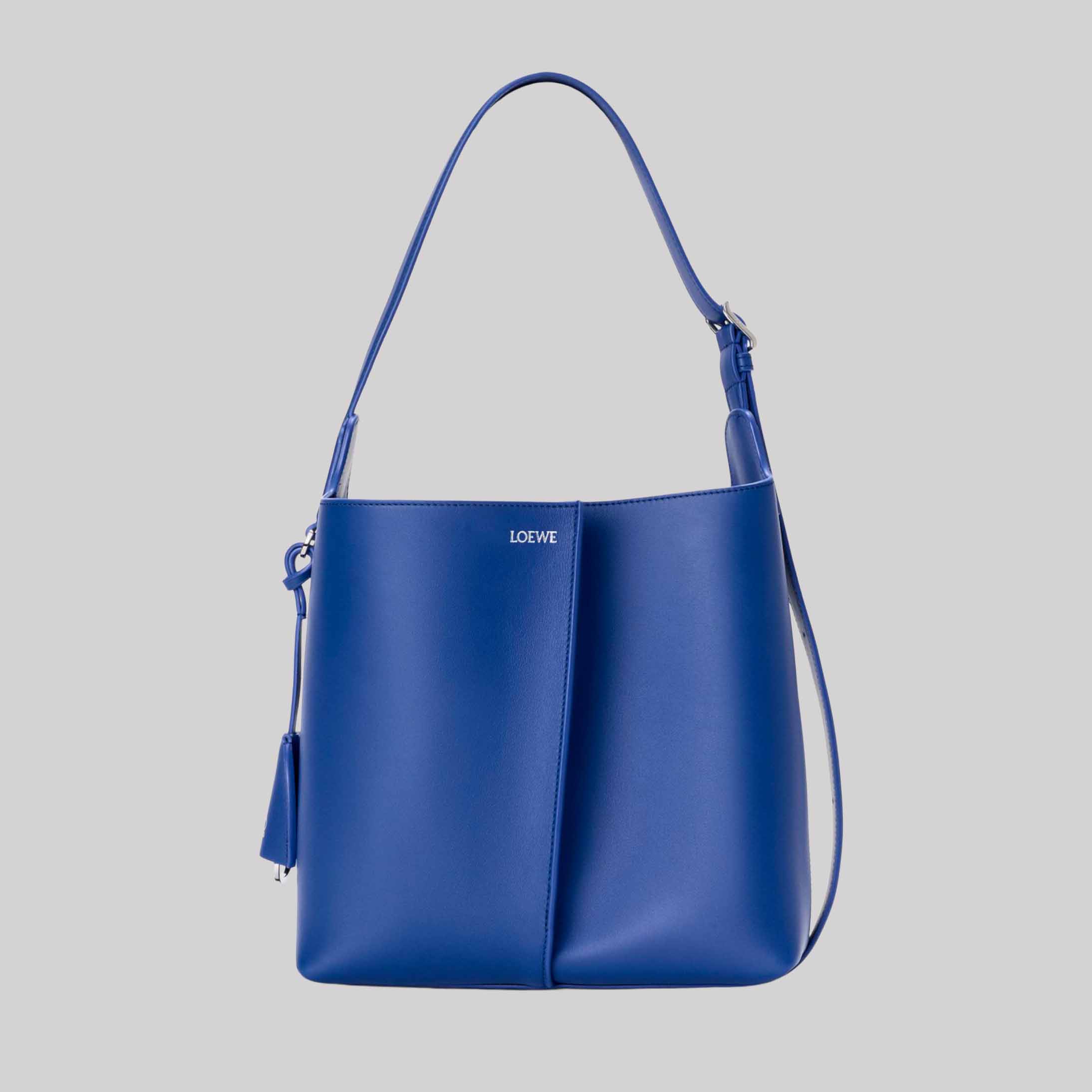 Medium Bilbao Bucket In Smooth Calfskin