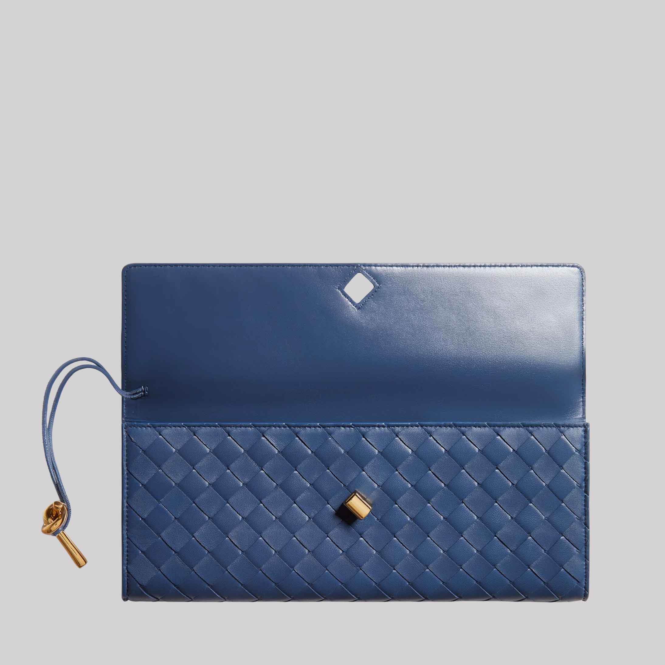 Andiamo Clutch