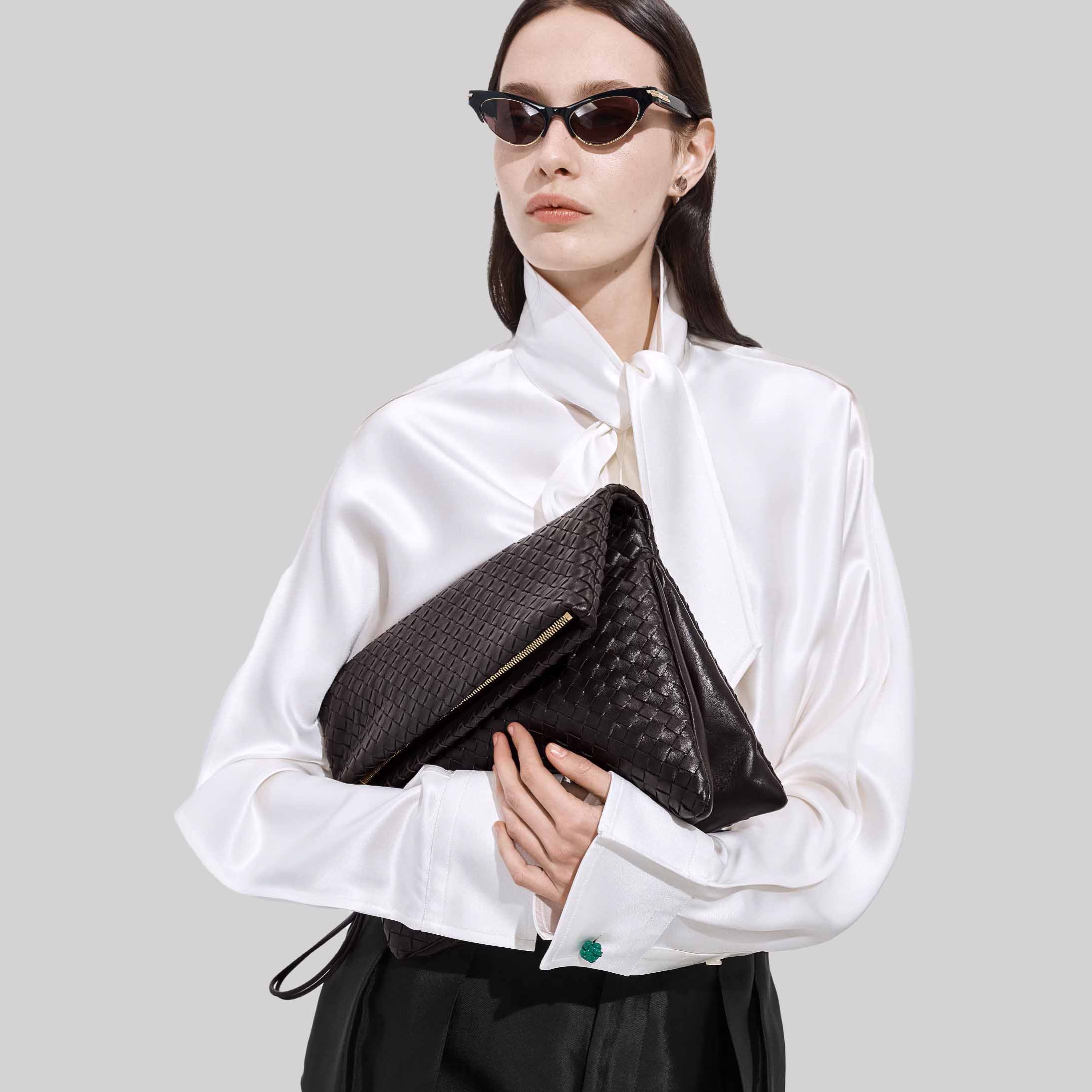 Giornale Pouch