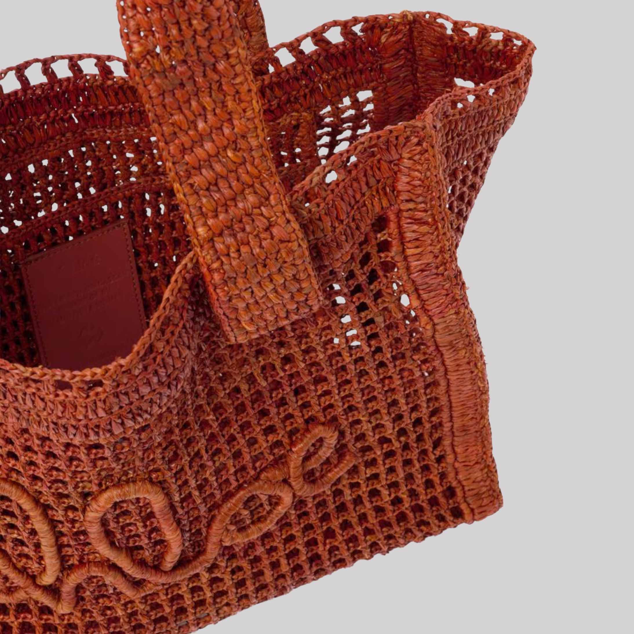 Summer Banana East-West Tote Bag In Raffia