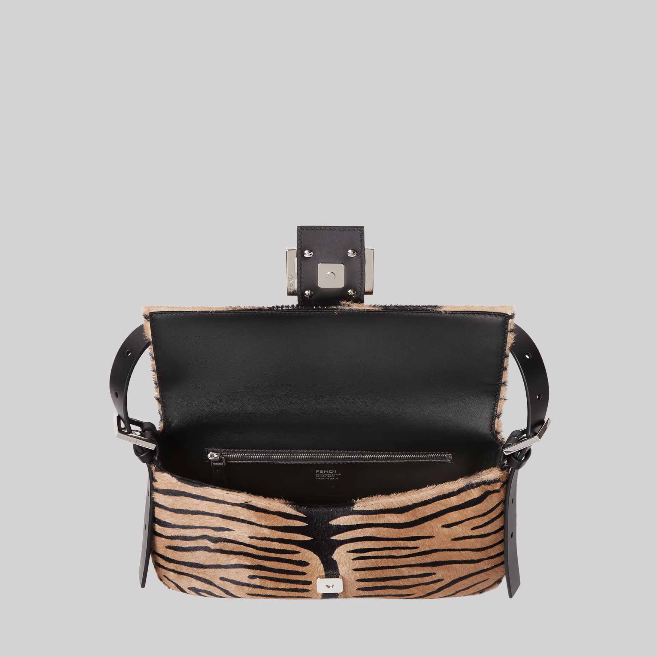 Baguette® 26424 Tiger-Print Pony-Effect Leather Re Edition Bag