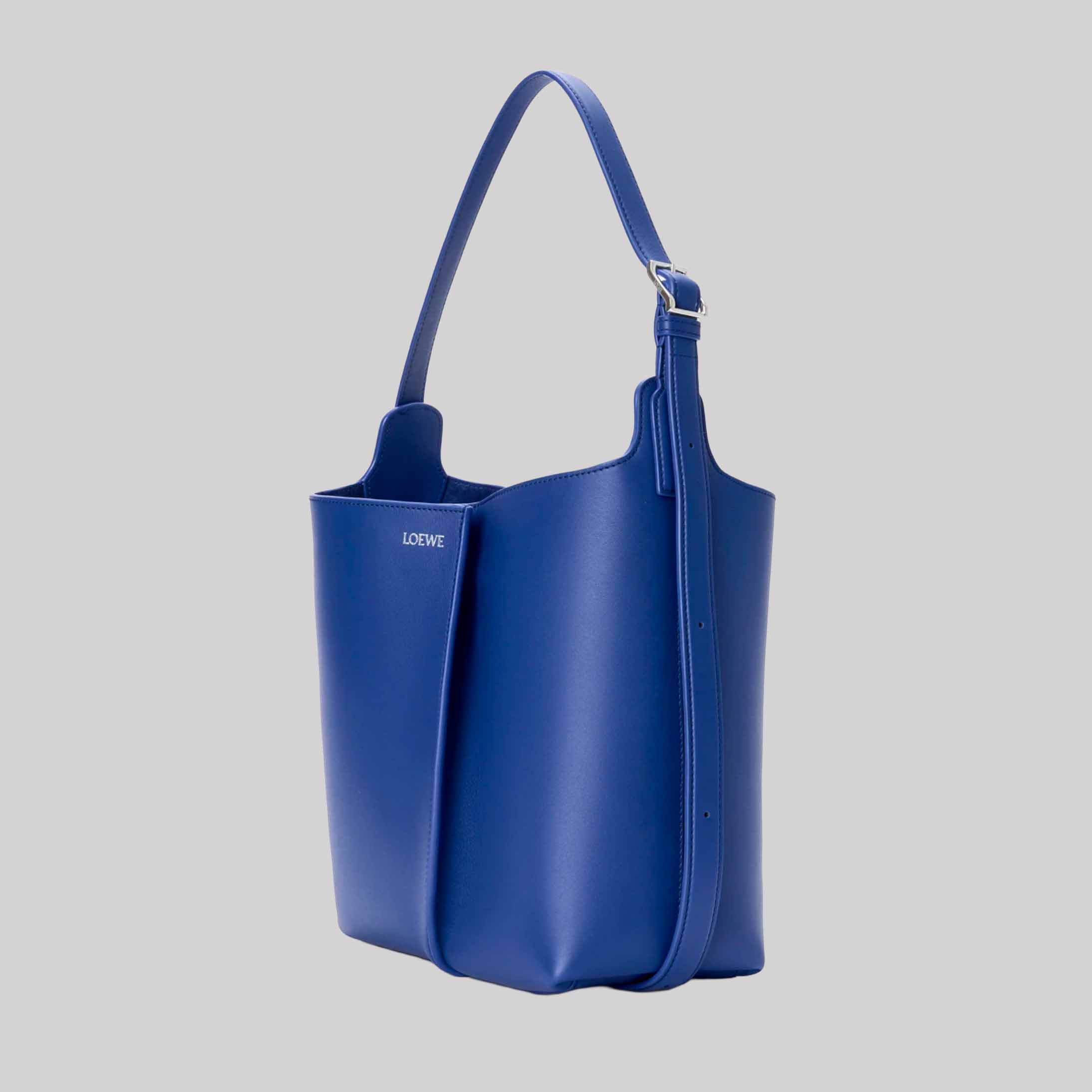 Medium Bilbao Bucket In Smooth Calfskin