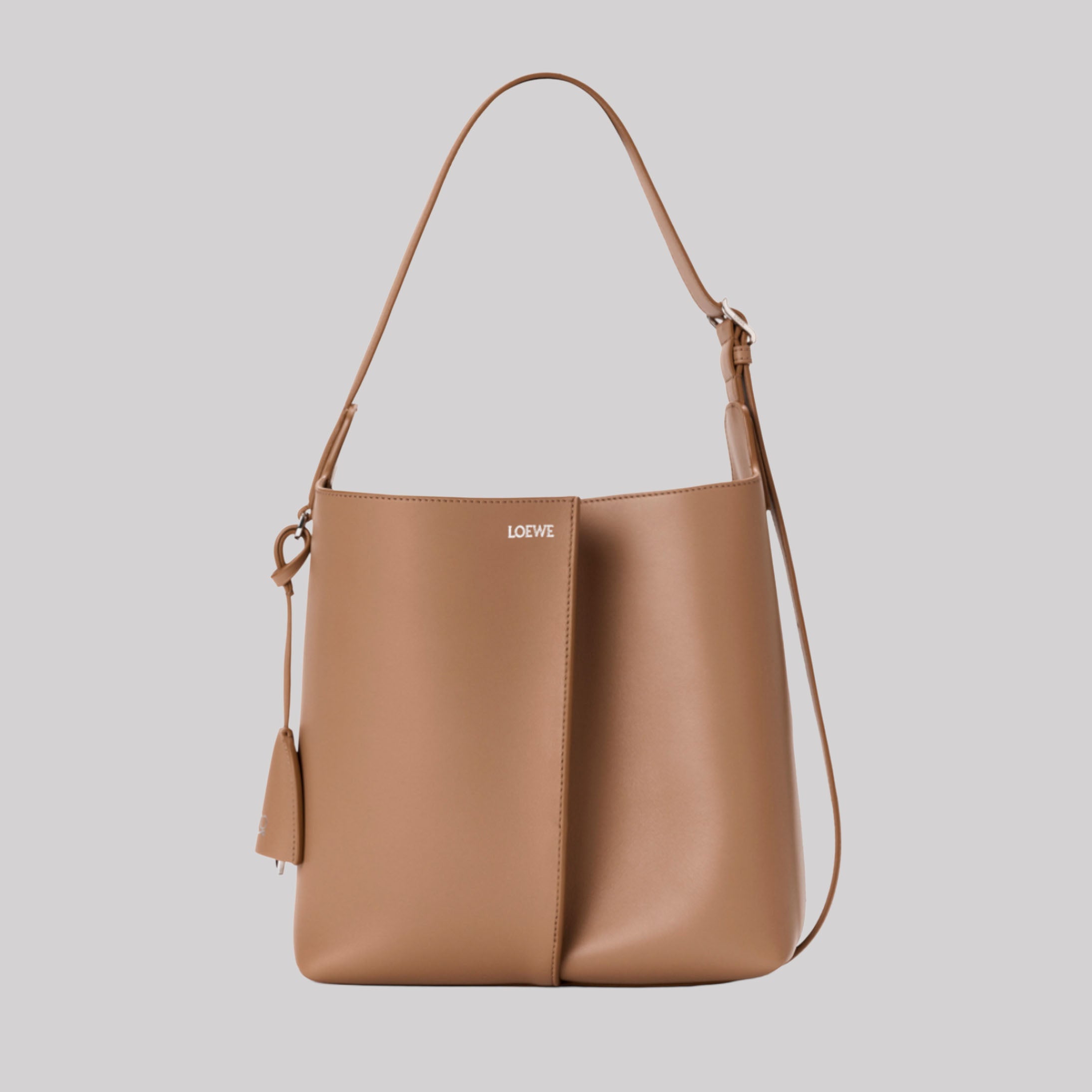 Medium Bilbao Bucket In Smooth Calfskin